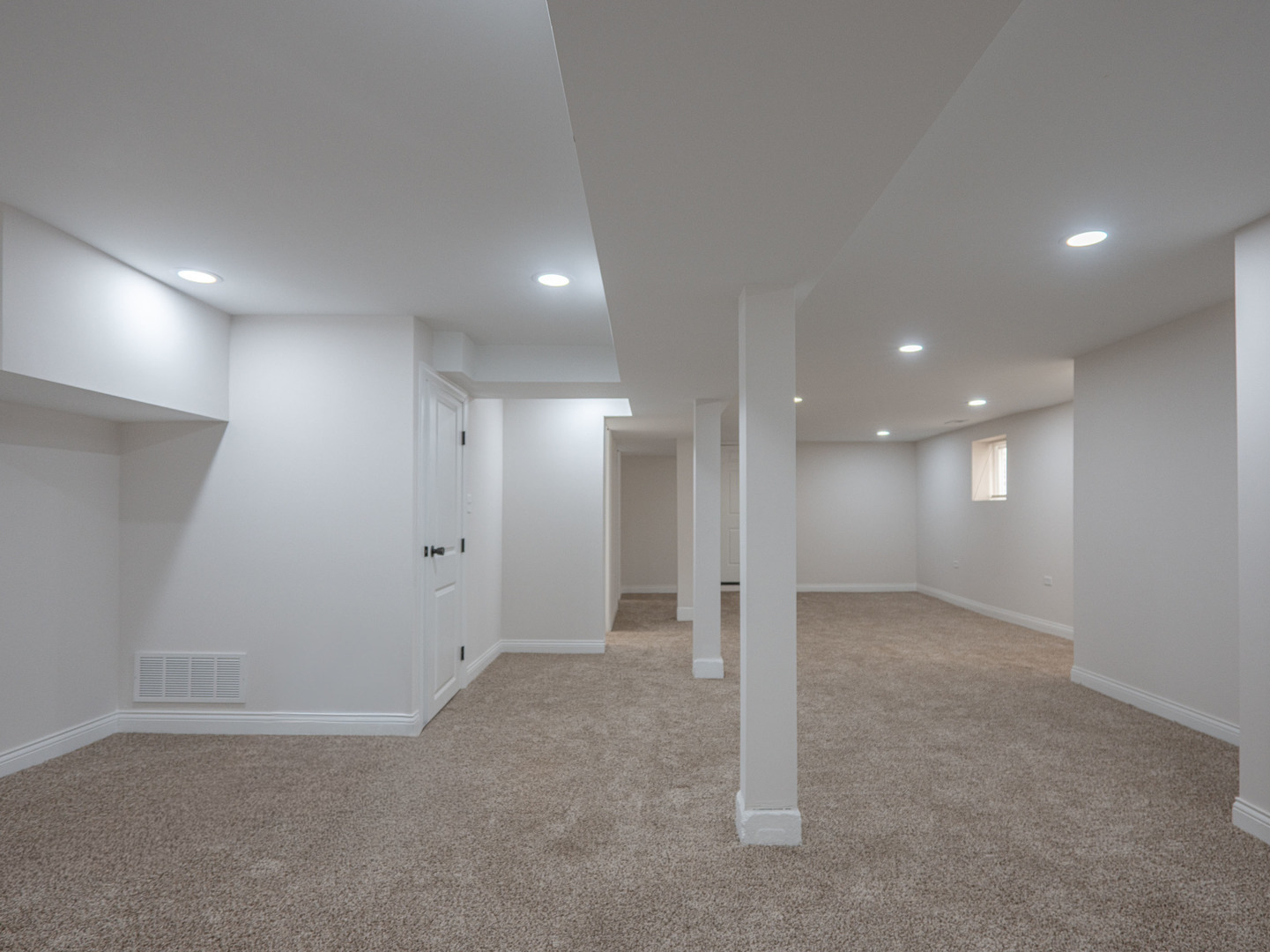 8411 S Throop Street Property Photo 16
