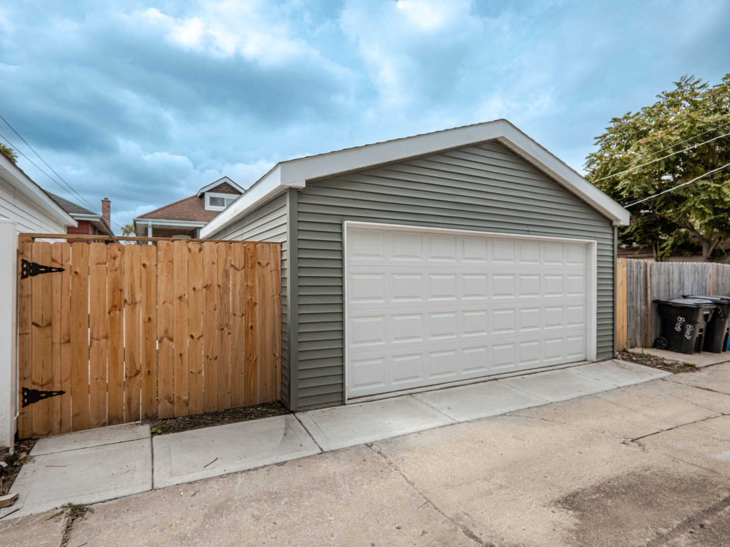 8411 S Throop Street Property Photo 18