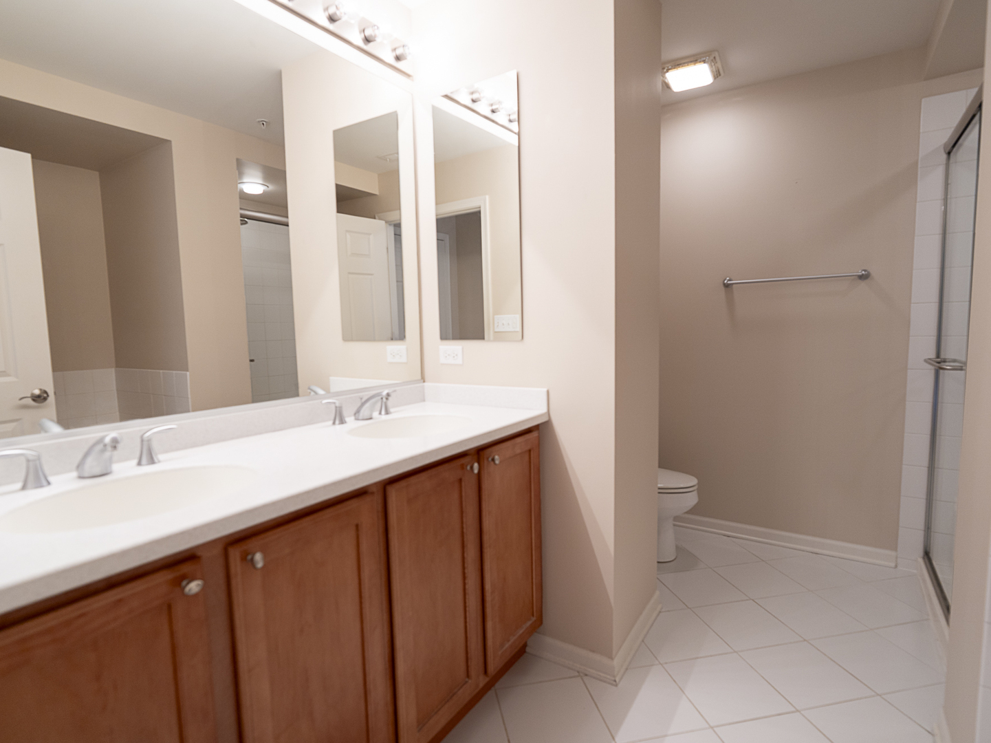77 N Quentin Road 310 Property Photo 10