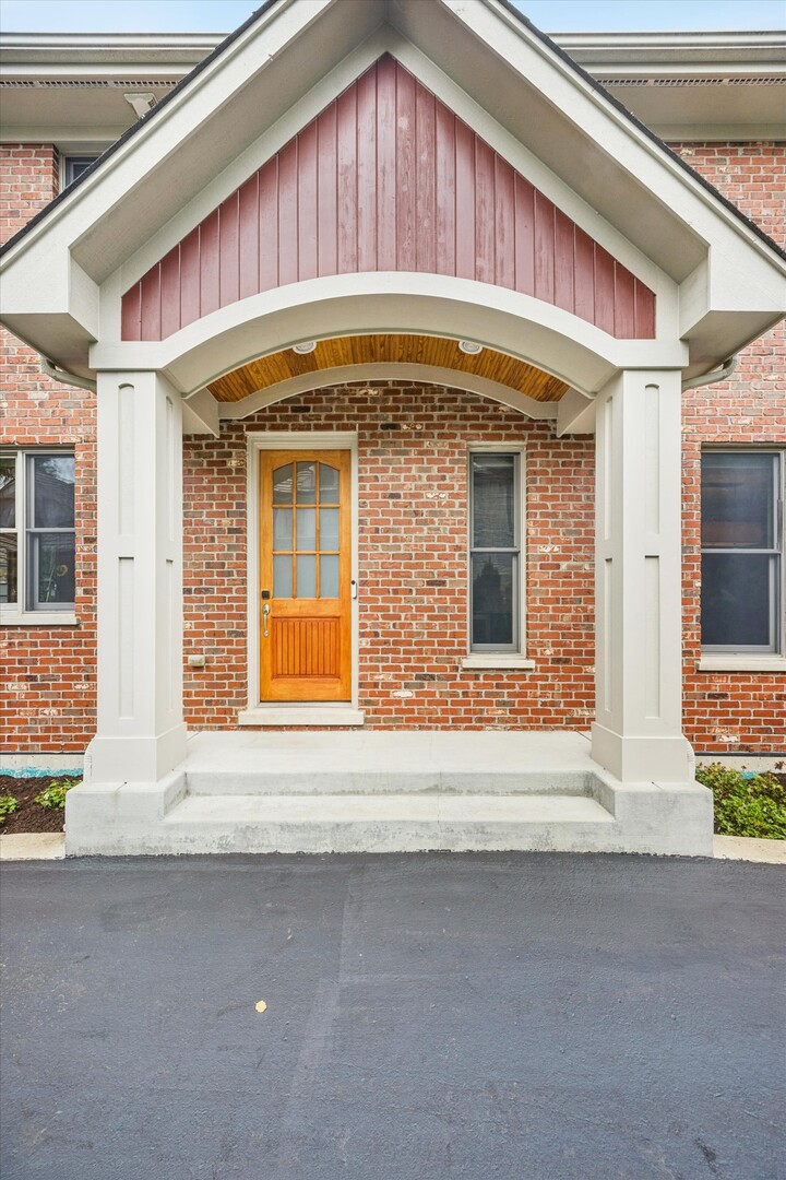 420 N Lincoln Street Property Photo 3