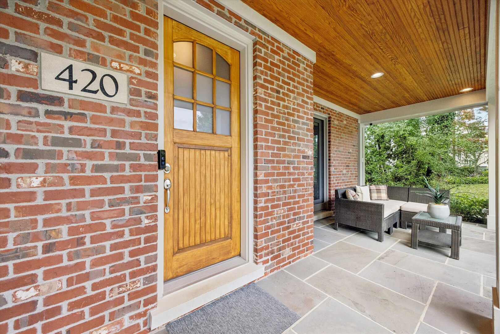420 N Lincoln Street Property Photo 4