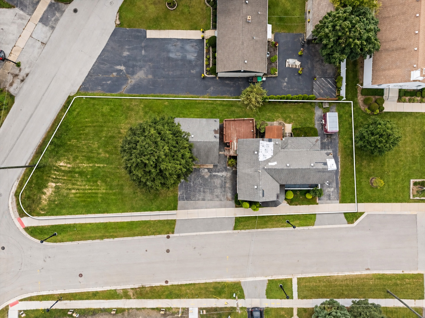 6715 174th Street Property Photo 2