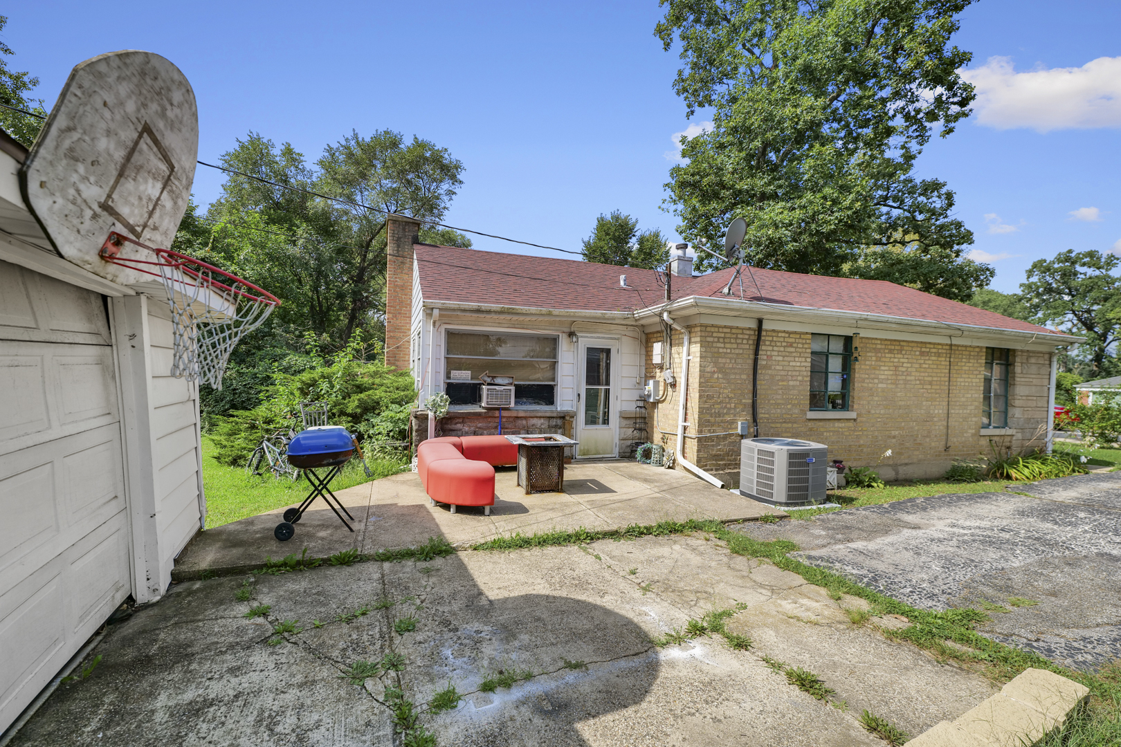 339 Oswego Street Property Photo 12
