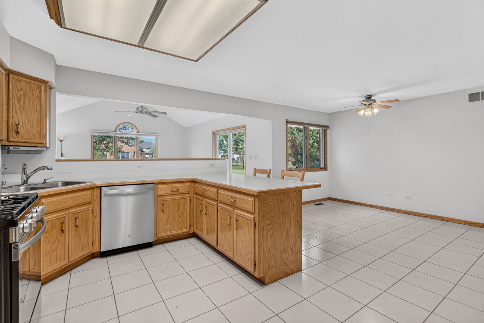 826 S Edgewater Drive Property Photo 15