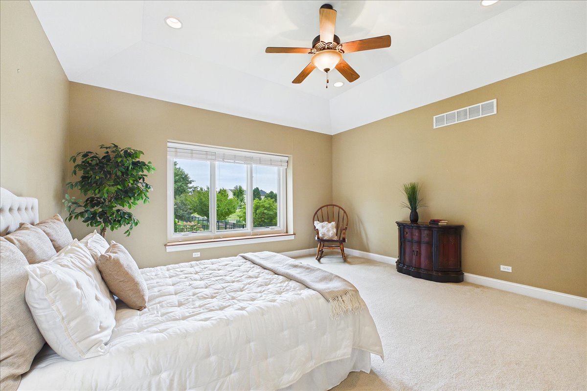 24913 Thornberry Drive Property Photo 20