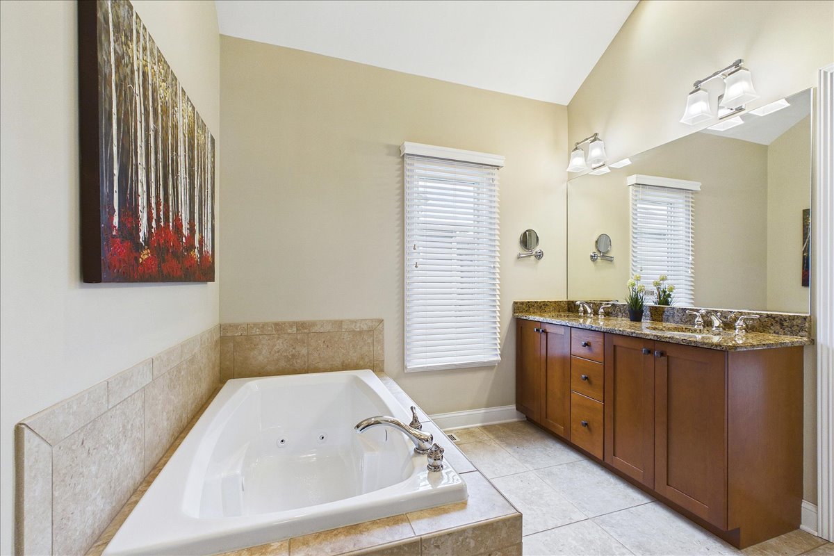 24913 Thornberry Drive Property Photo 22