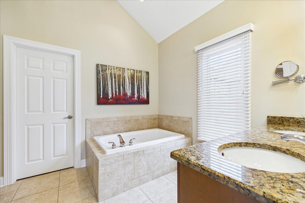 24913 Thornberry Drive Property Photo 23