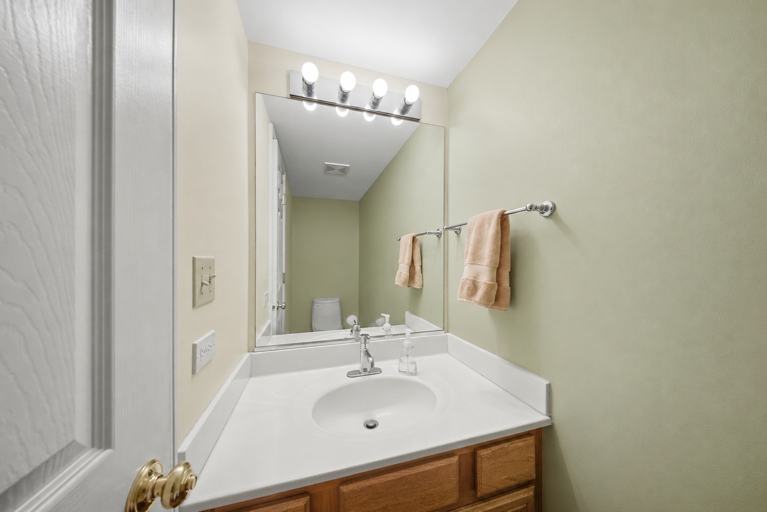 1422 Almaden Lane Property Photo 10