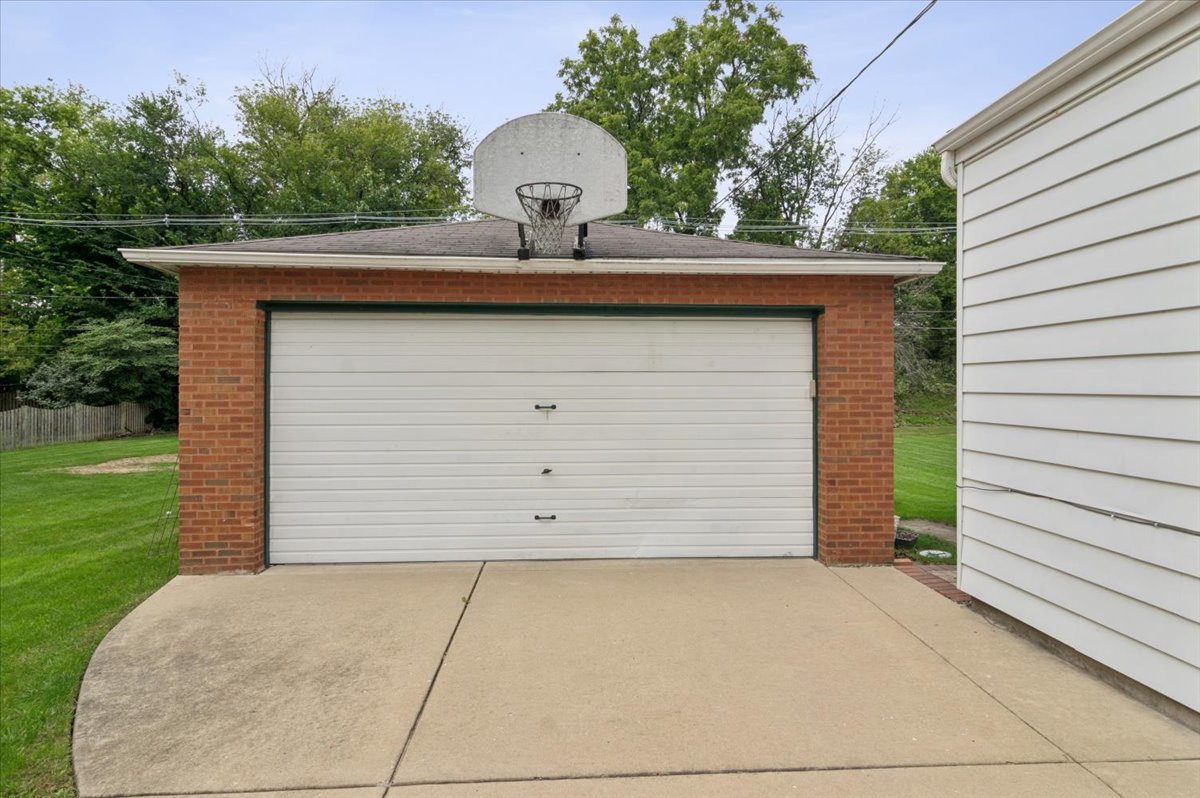 138 Park Avenue Property Photo 4