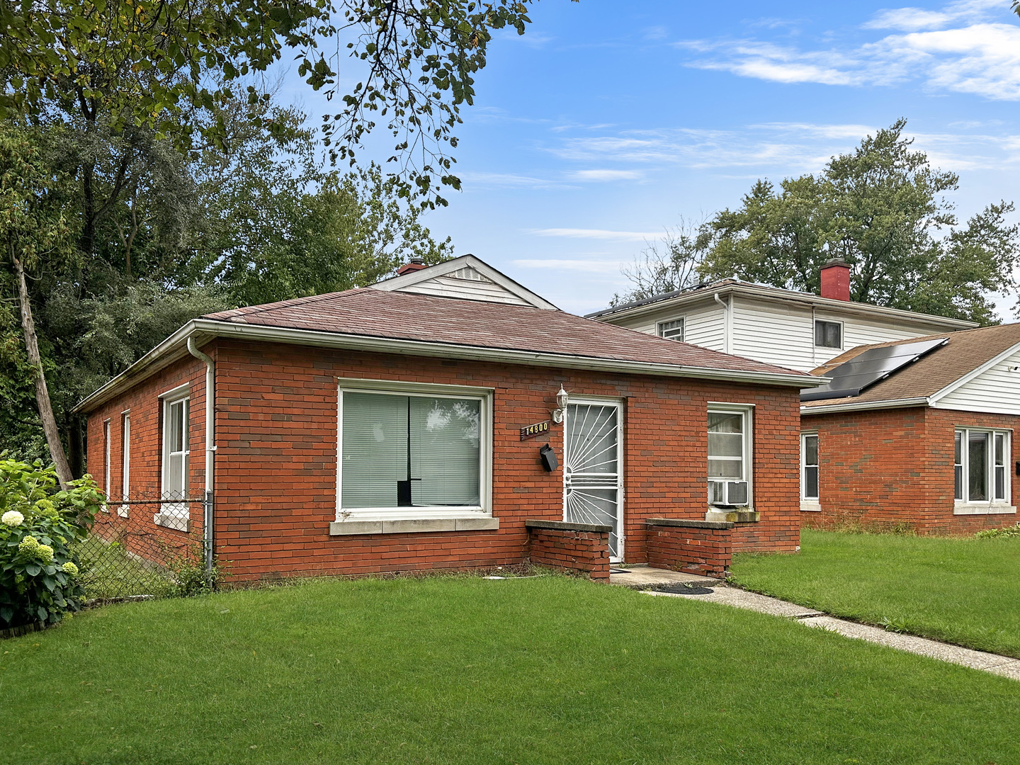 14800 Irving Avenue Property Photo 1