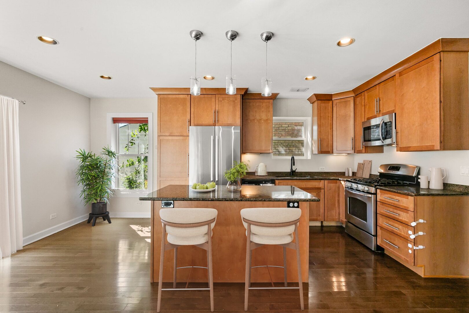 1527 Elmwood Avenue Property Photo 8