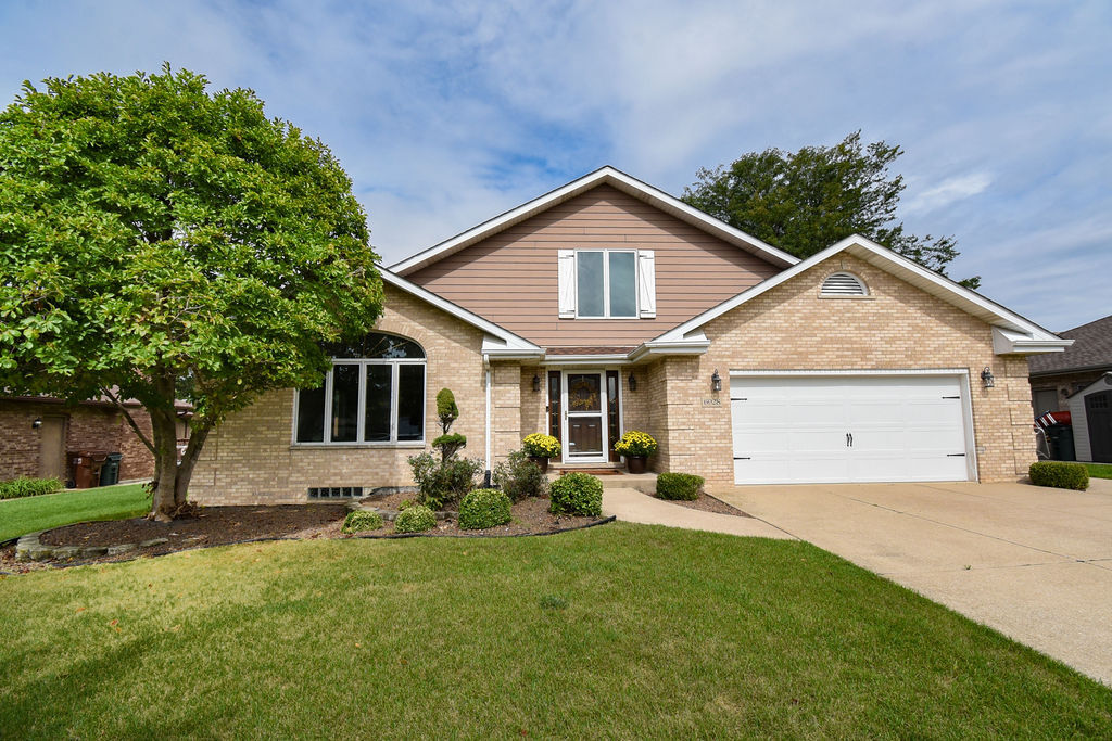 6928 154th Place Property Photo 1