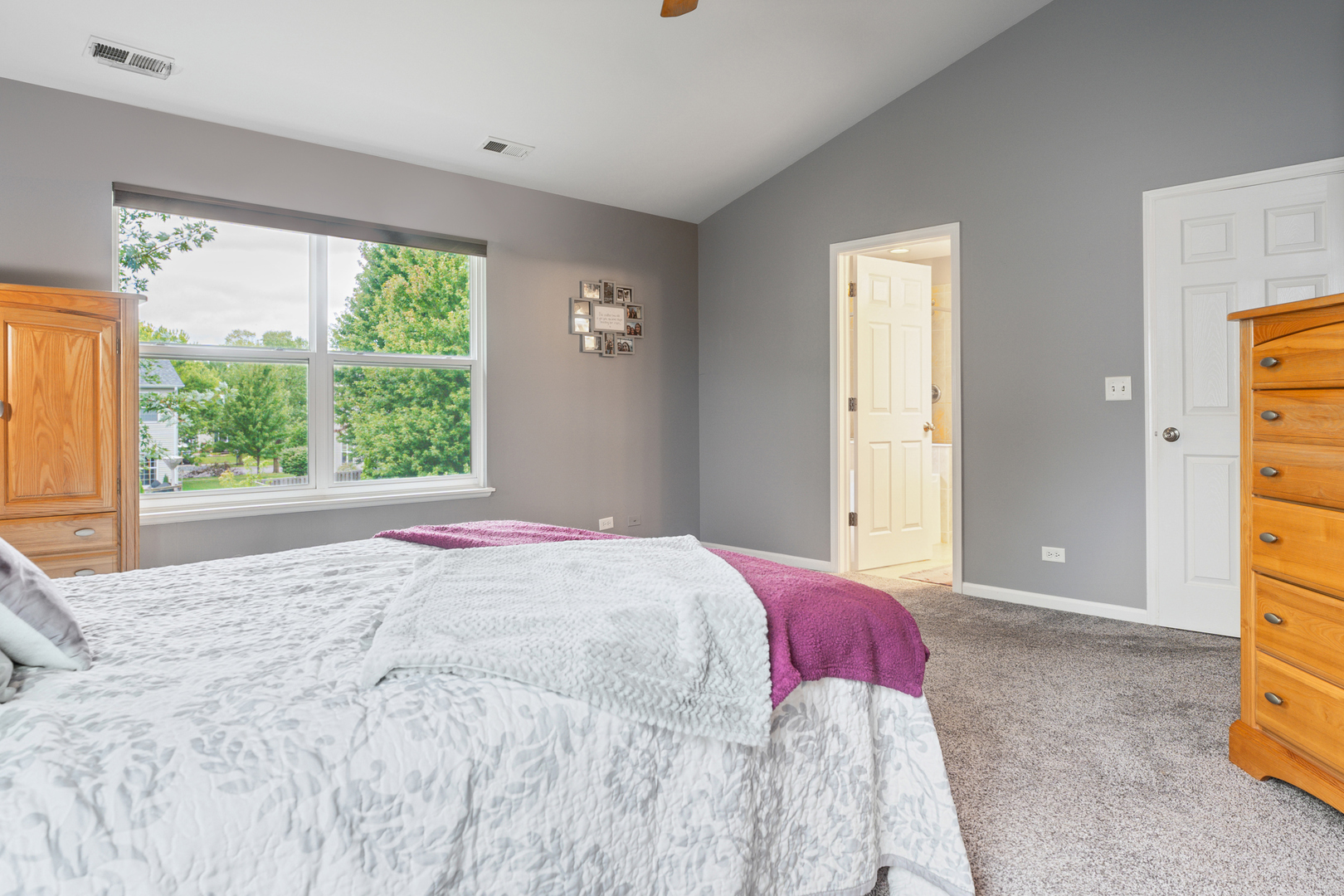 2425 Sir Barton Lane Property Photo 14