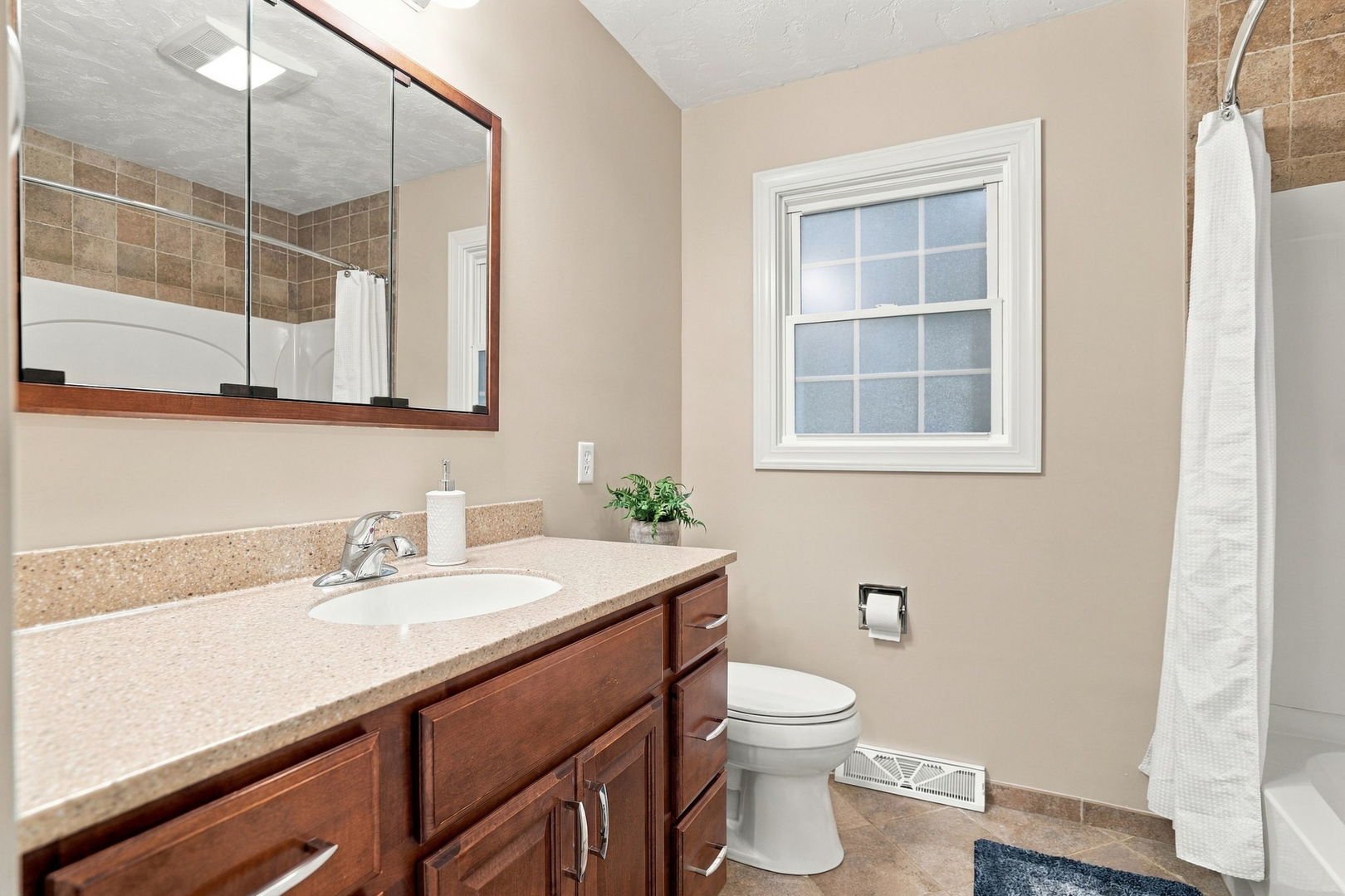 4657 N Sturdevant Street Property Photo 19