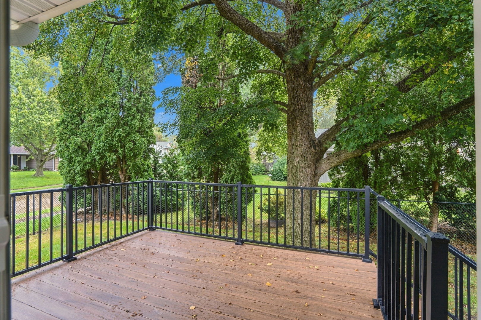 4657 N Sturdevant Street Property Photo 24