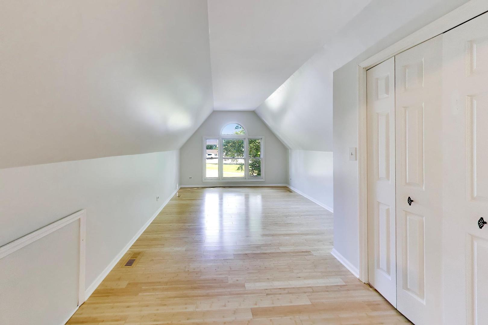 250 Knoll Street Property Photo 31
