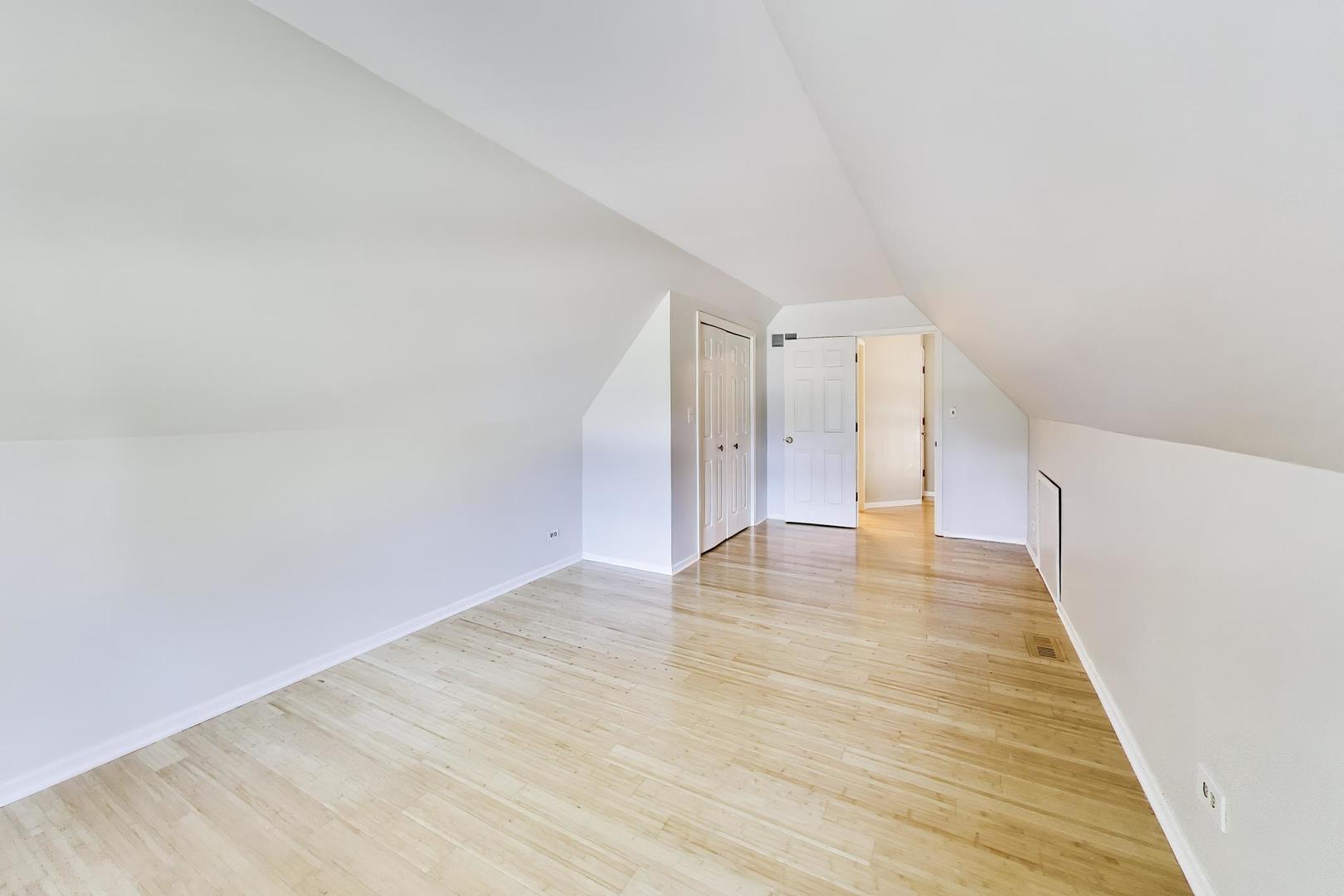 250 Knoll Street Property Photo 32