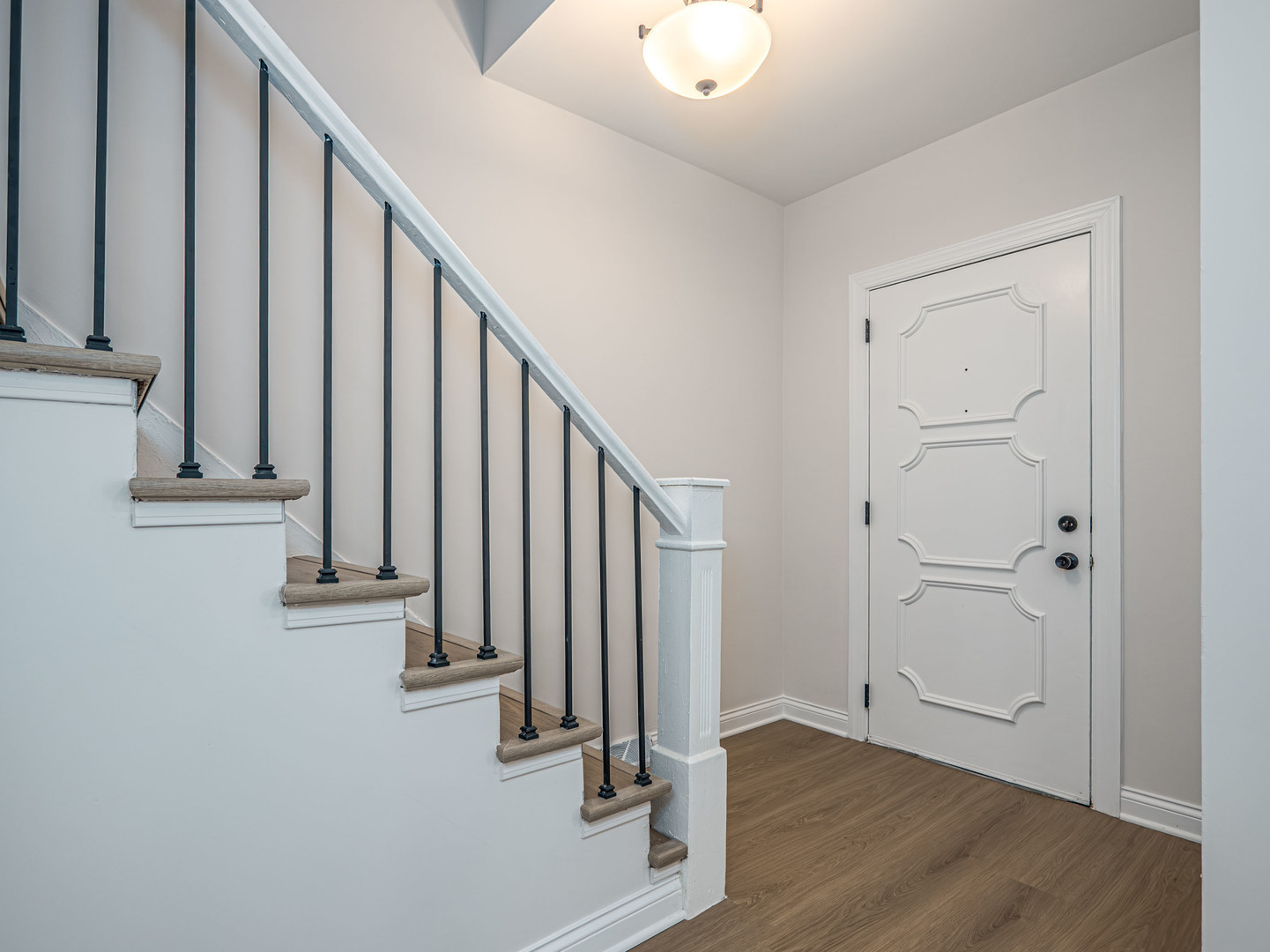 25 E 117th Place Property Photo 2