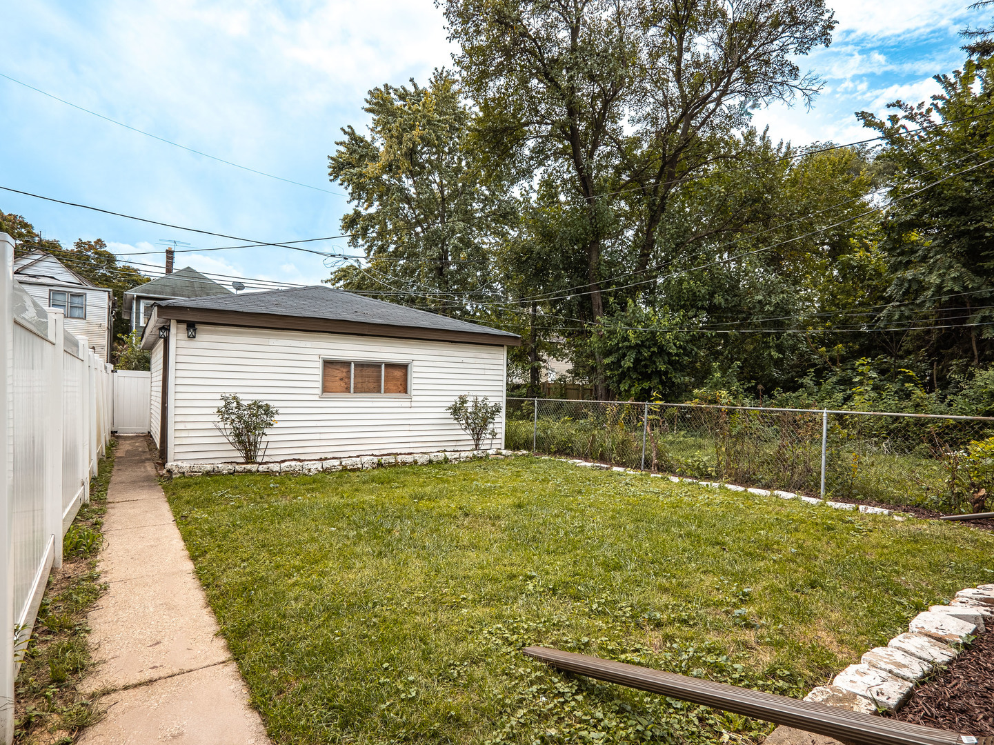 25 E 117th Place Property Photo 18