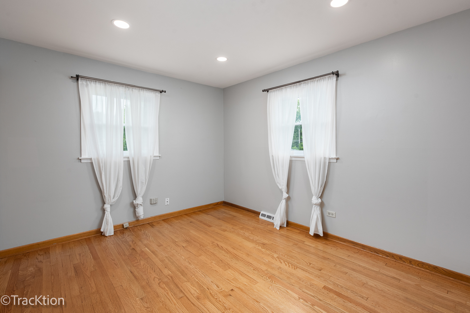 4030 N Adams Street Property Photo 7