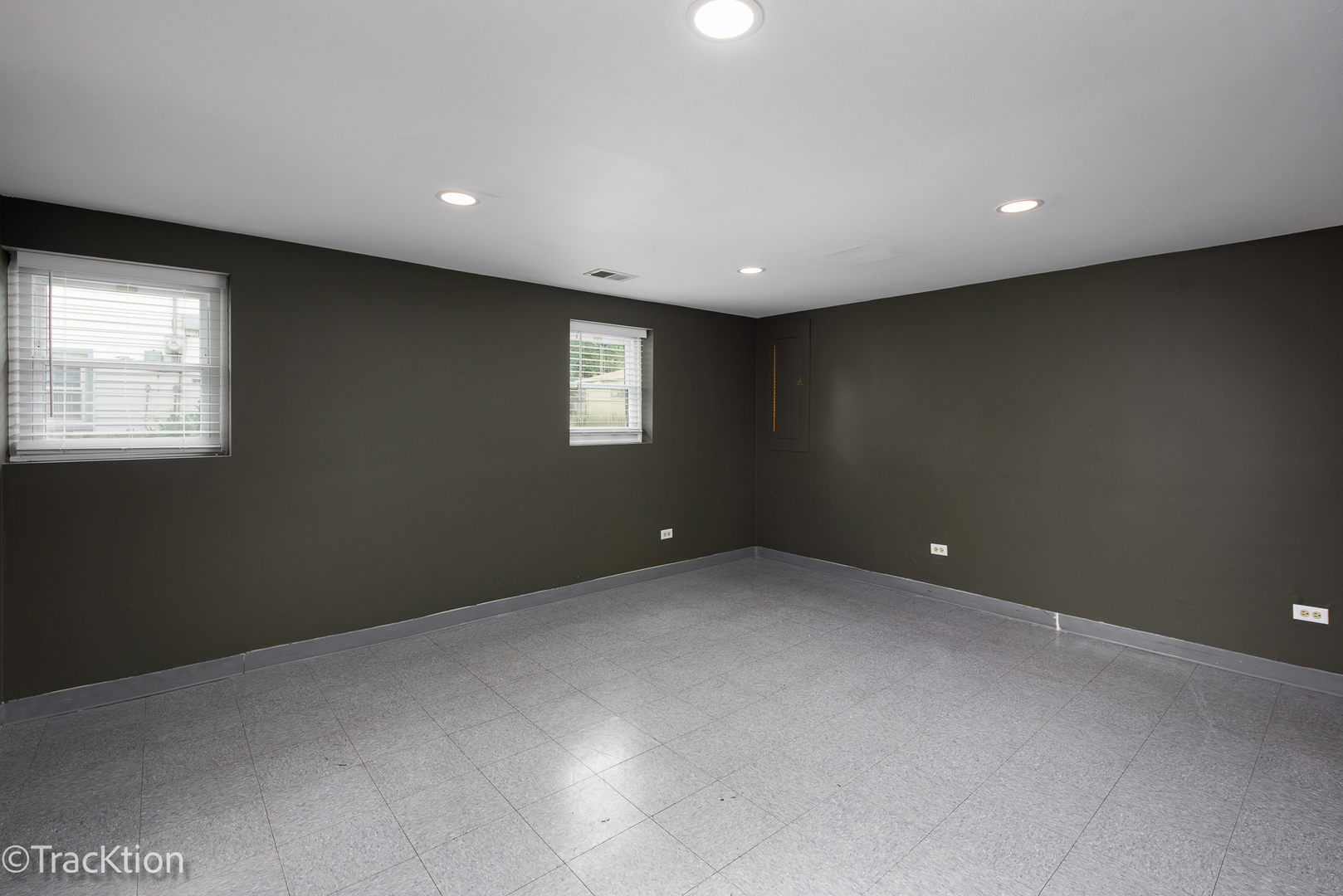 4030 N Adams Street Property Photo 11