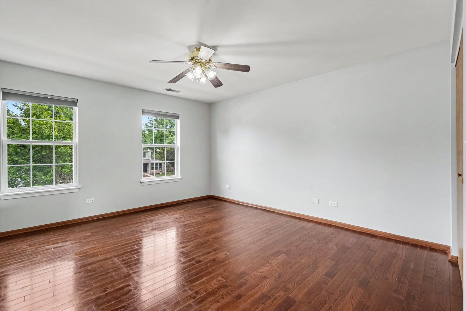 2811 Skylane Drive Property Photo 9