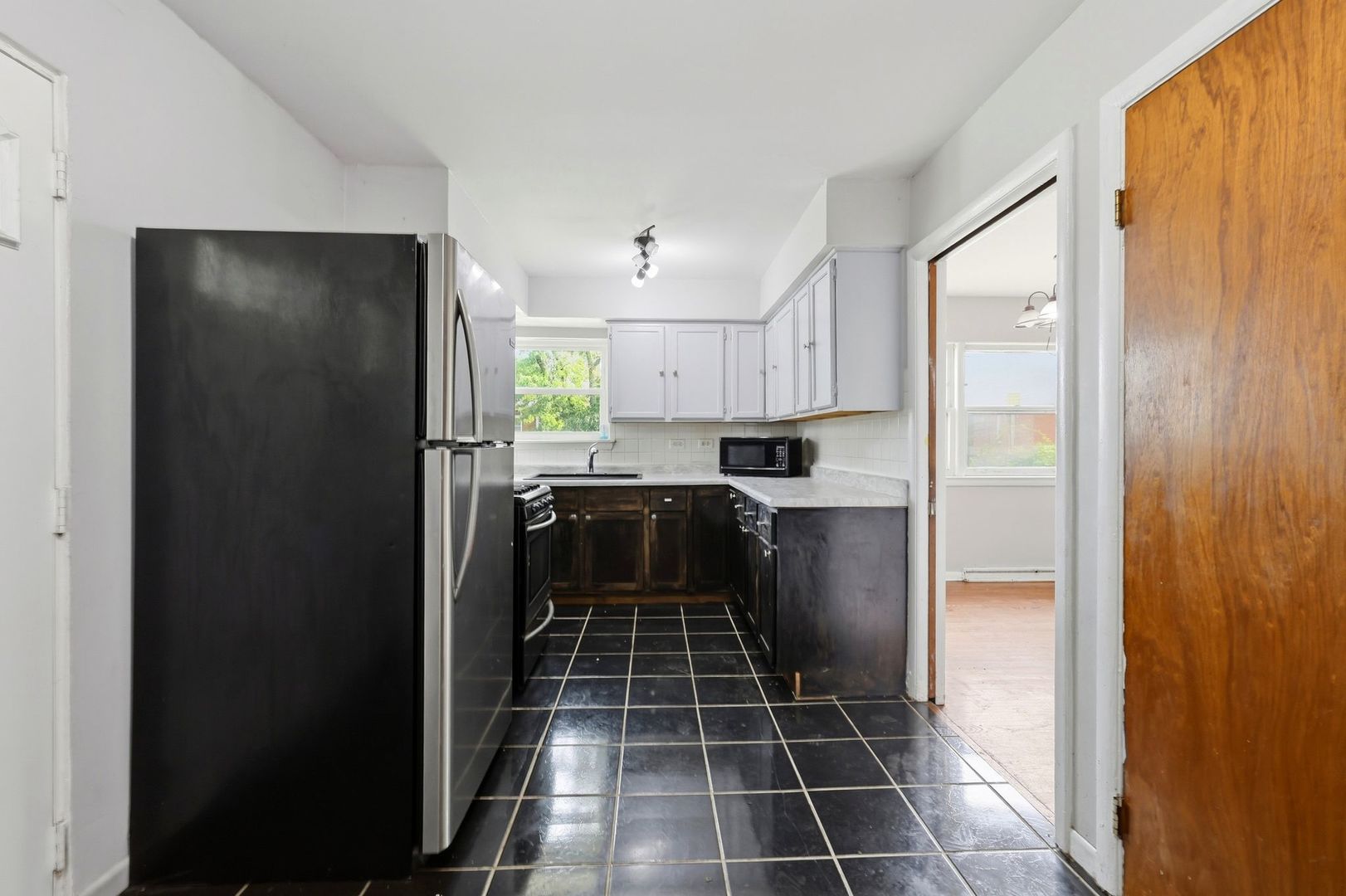 9810 S Loomis Street Property Photo 13