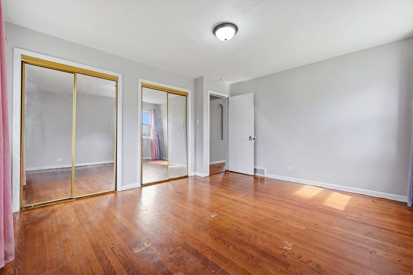 9810 S Loomis Street Property Photo 19