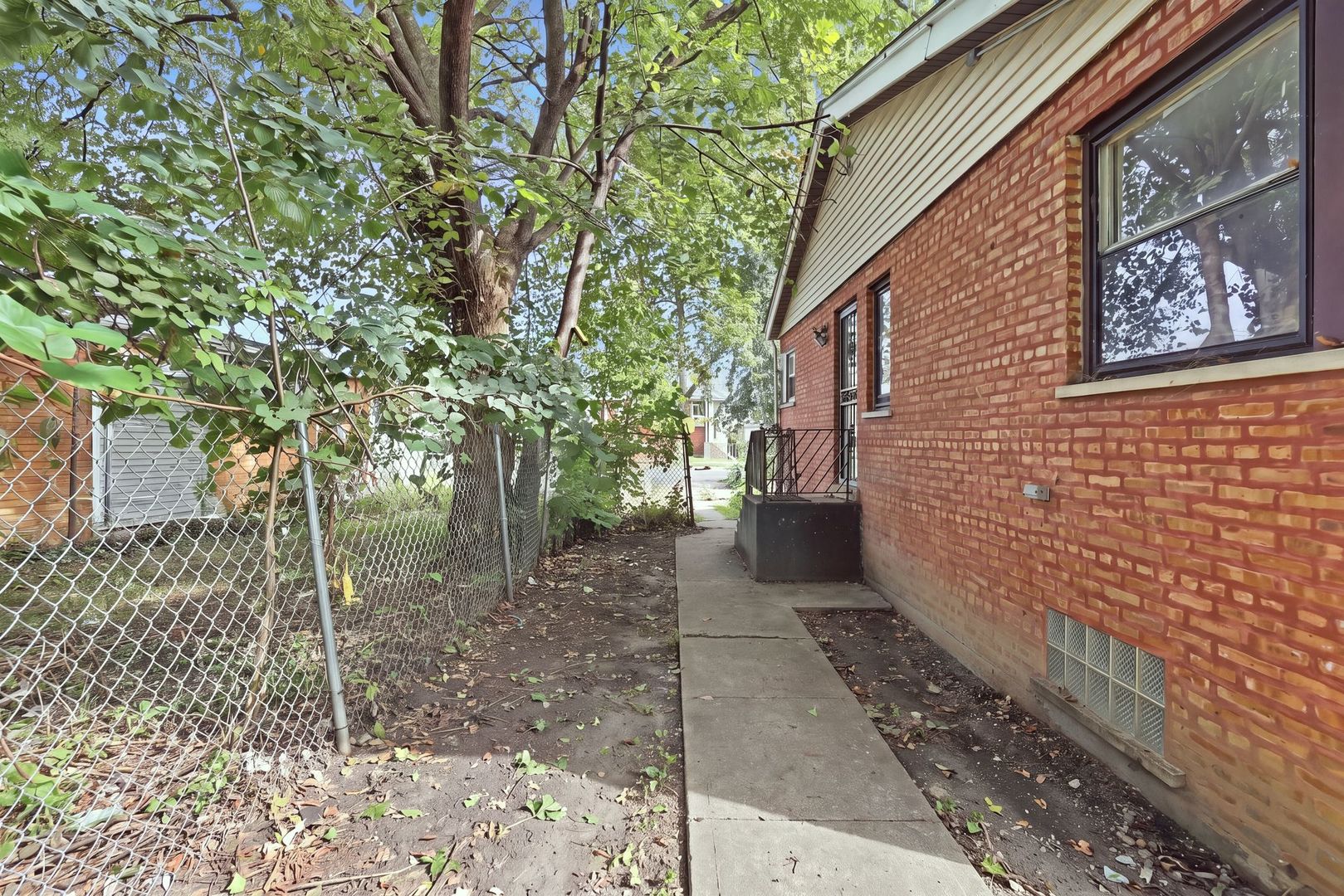 9810 S Loomis Street Property Photo 34