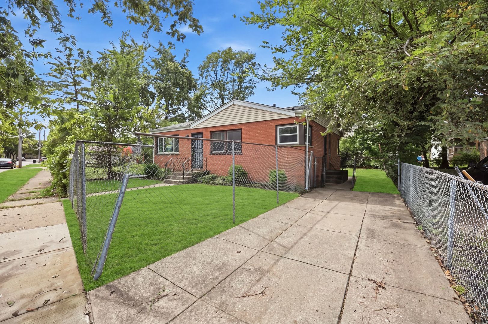 9810 S Loomis Street Property Photo 36