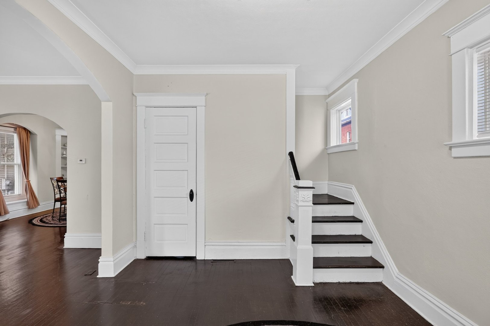320 Napoleon Street Property Photo 6