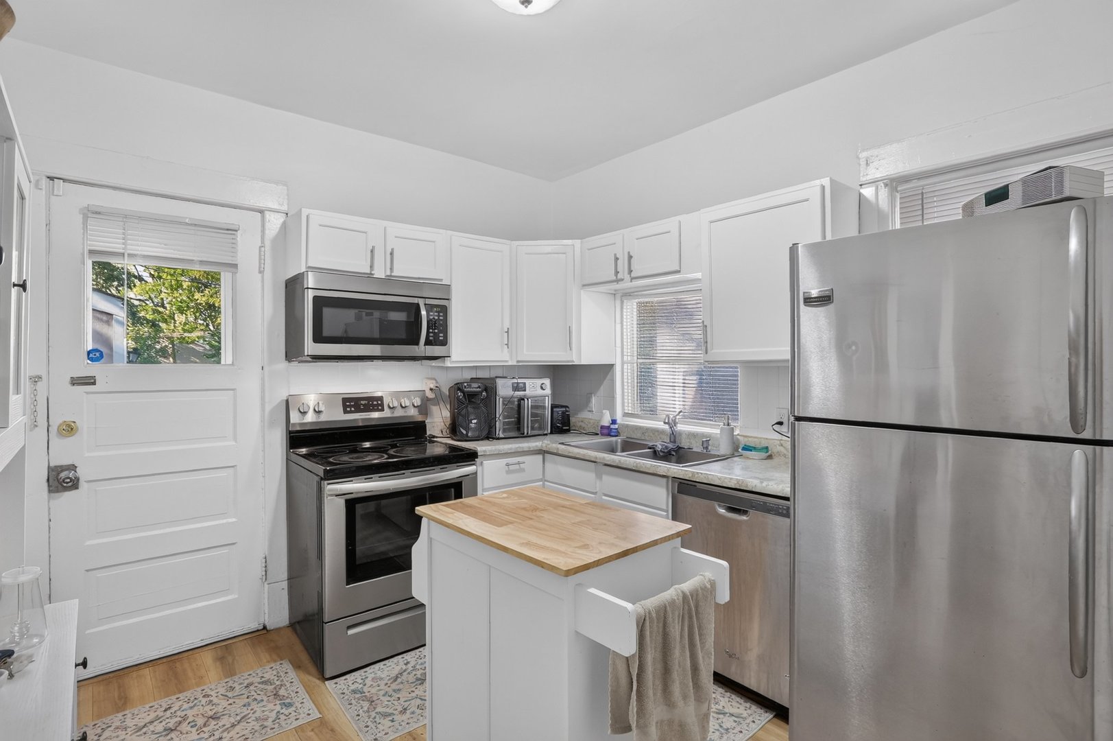 320 Napoleon Street Property Photo 10