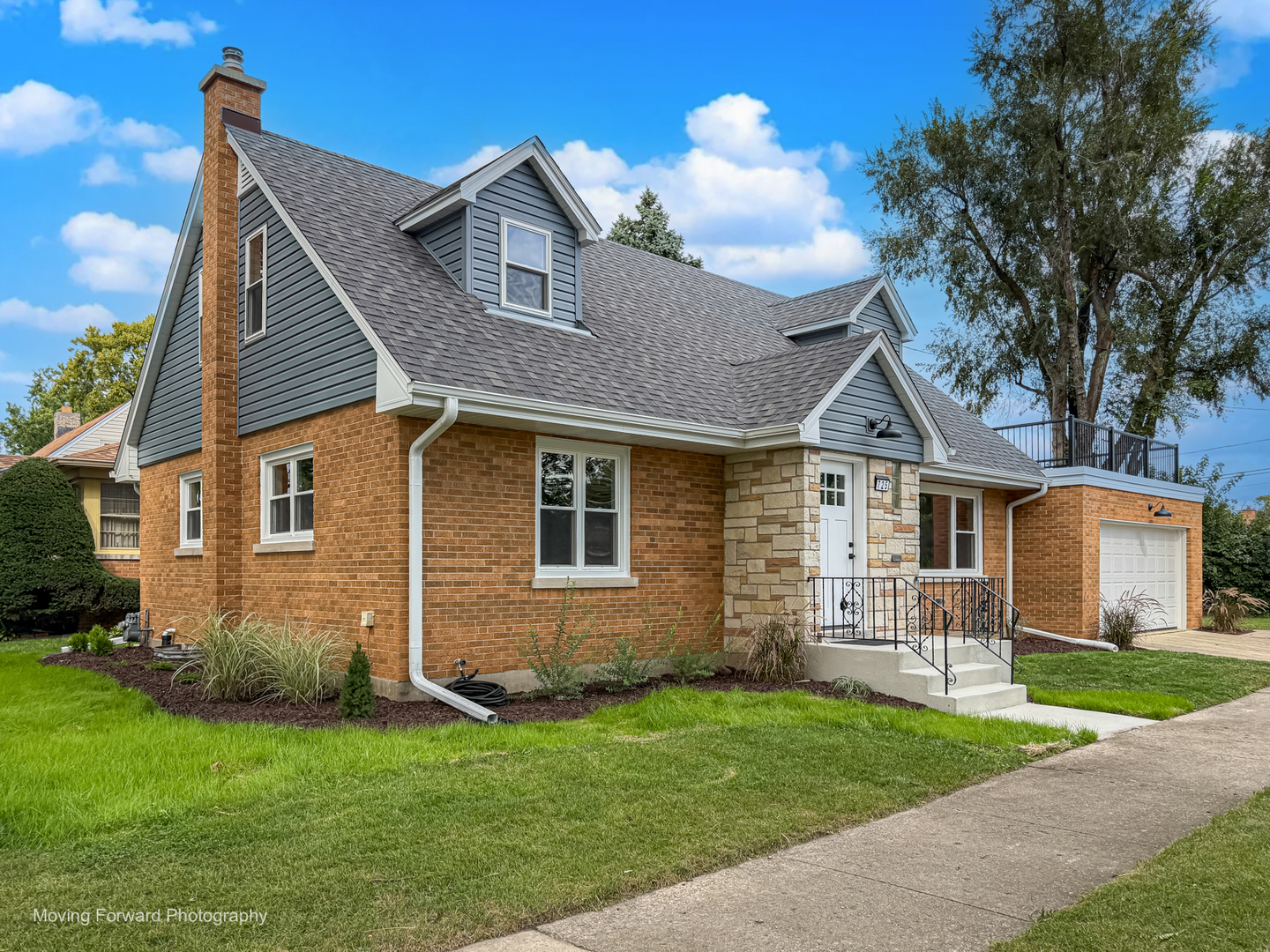 725 Hull Avenue Property Photo 2
