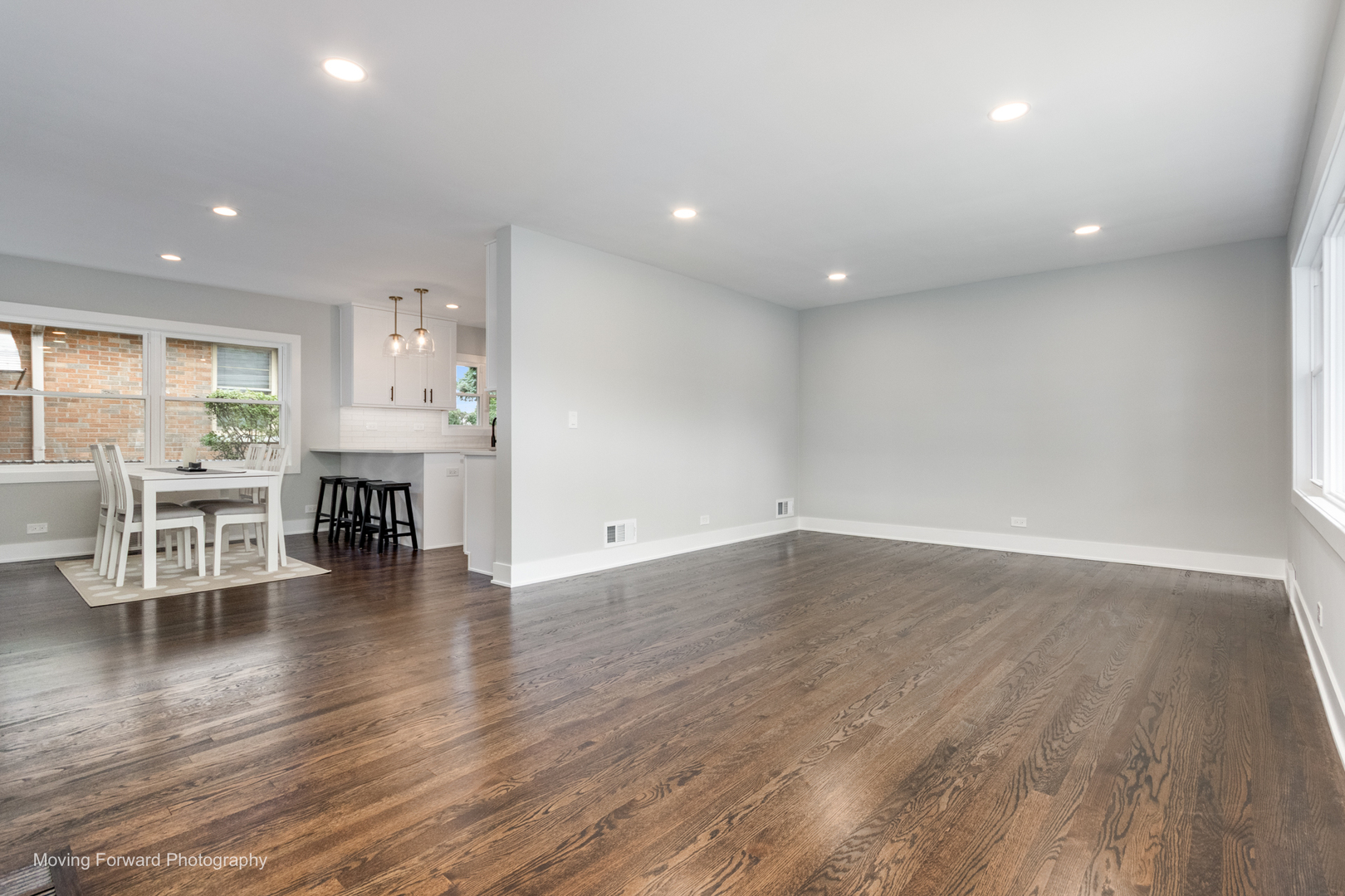 725 Hull Avenue Property Photo 4