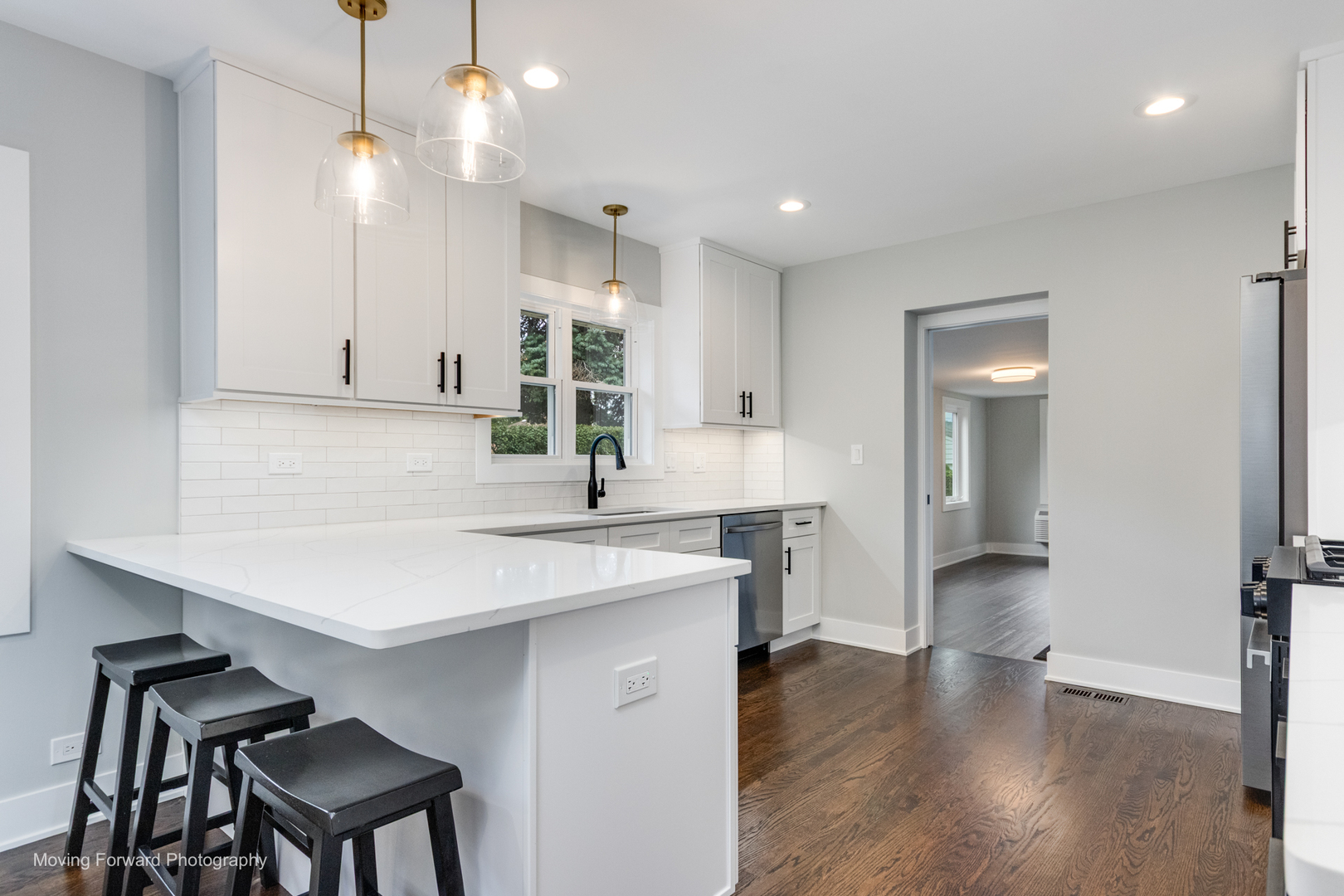 725 Hull Avenue Property Photo 8