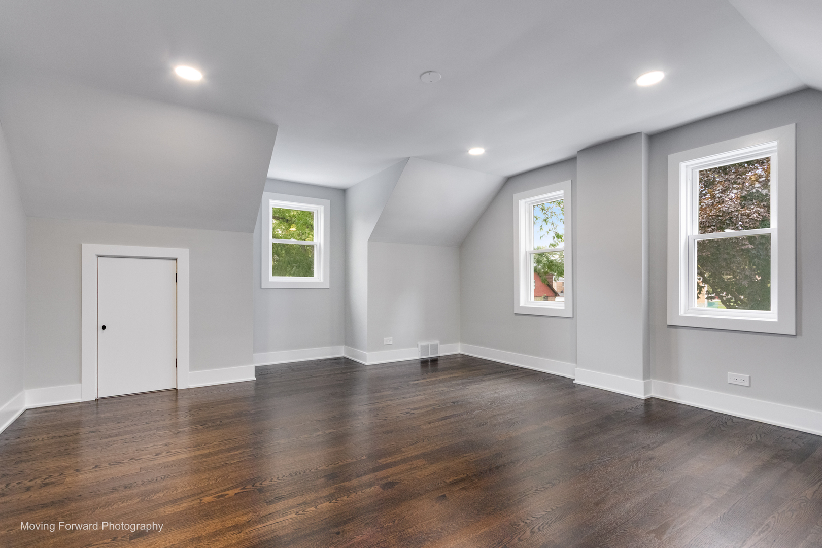 725 Hull Avenue Property Photo 14