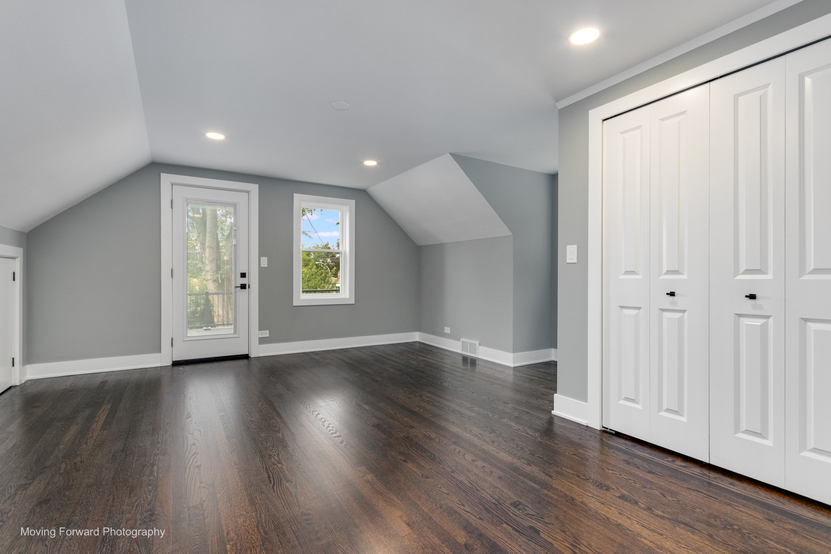 725 Hull Avenue Property Photo 16