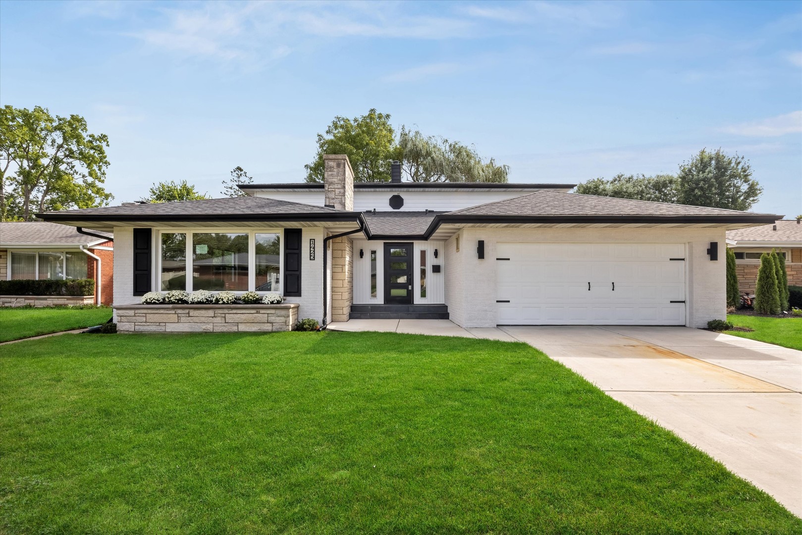 1425 Stonegate Road Property Photo 1