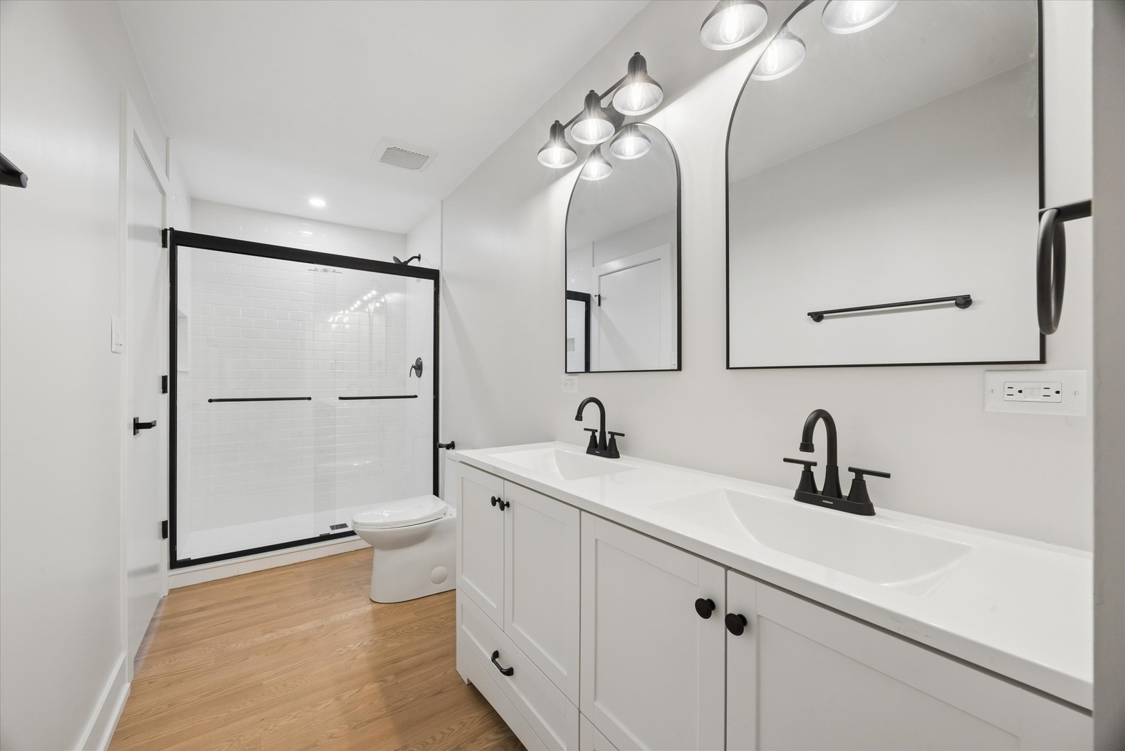 1425 Stonegate Road Property Photo 15