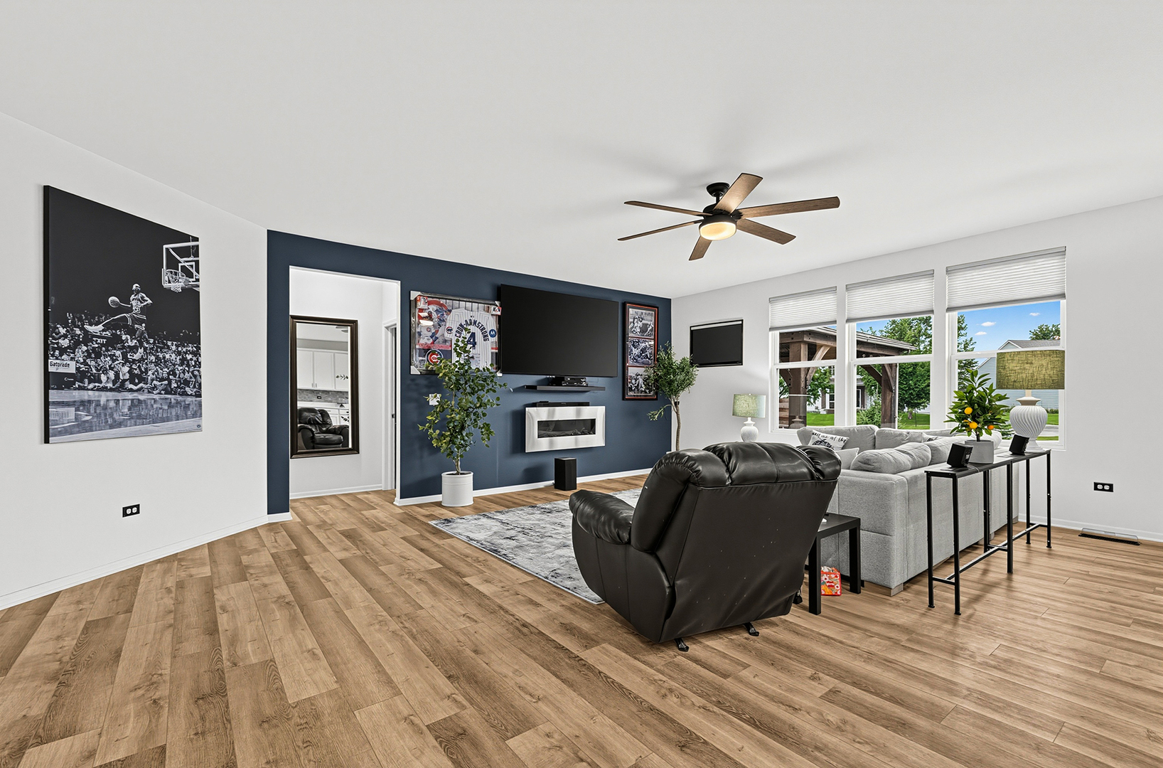24952 Thornberry Drive Property Photo 12