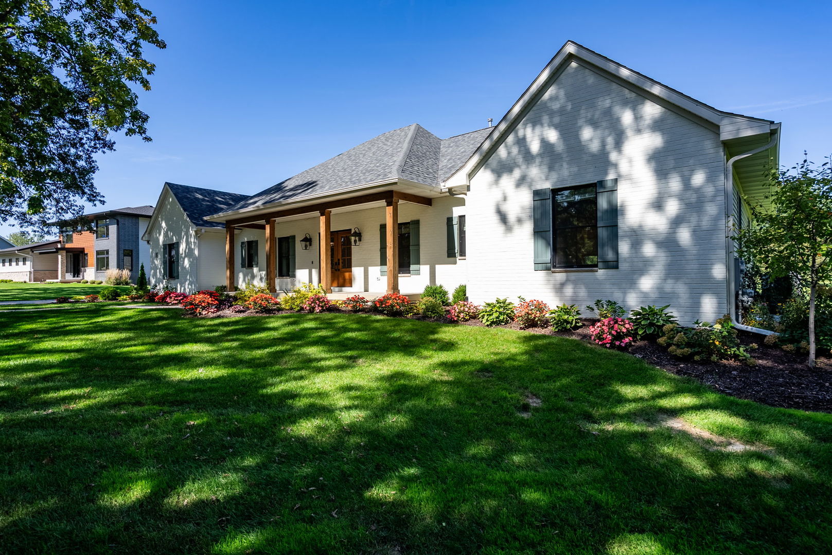 5 Bayhill Drive Property Photo 3