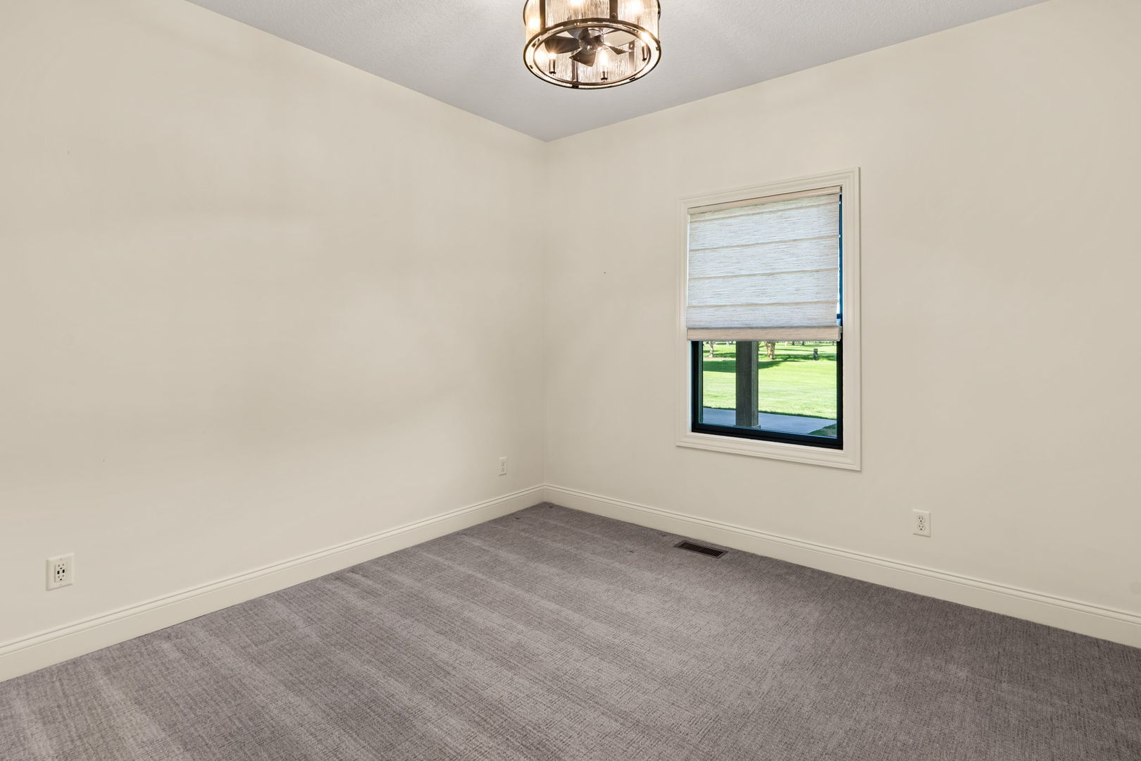 5 Bayhill Drive Property Photo 23