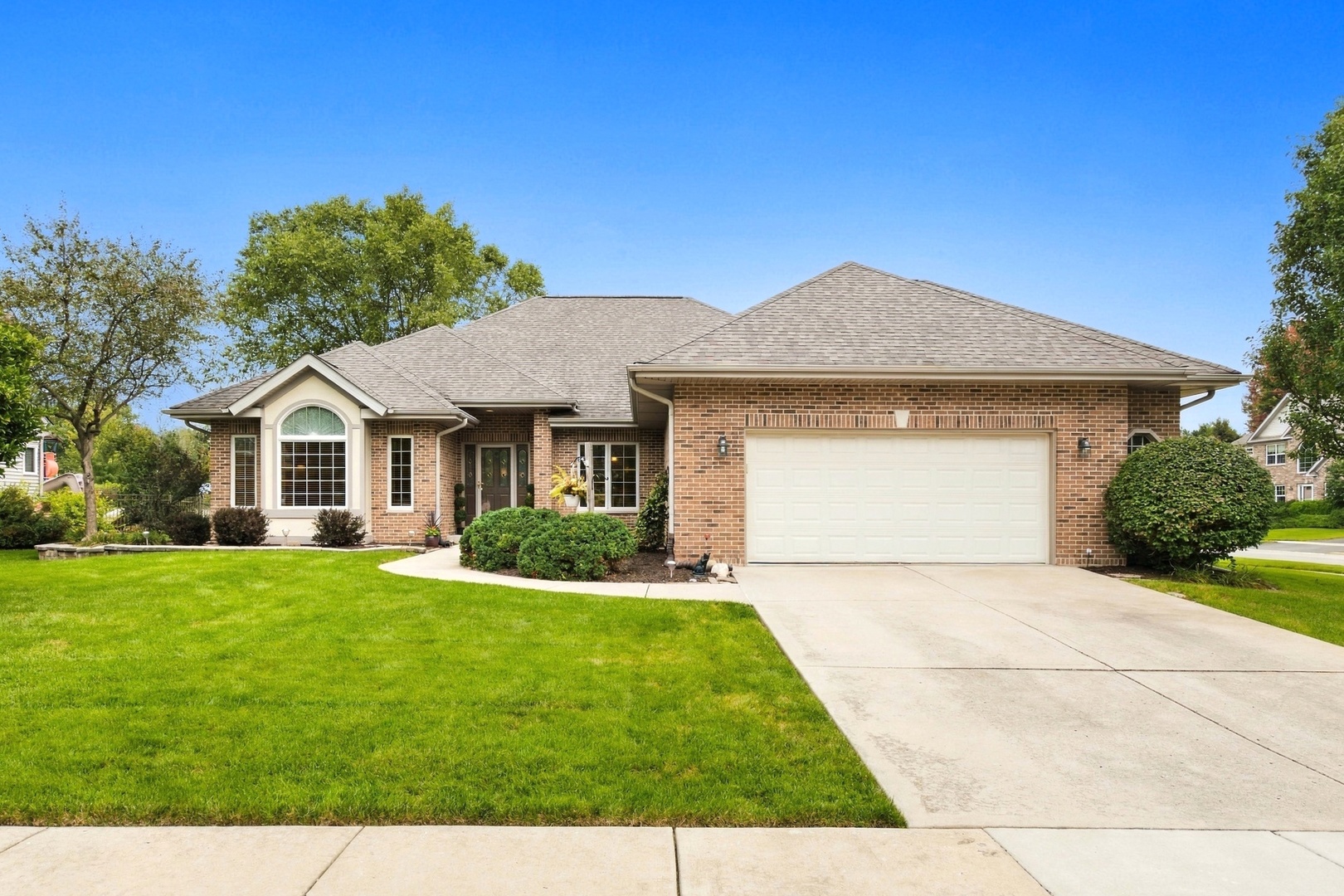 781 Arrowhead Drive Property Photo 1