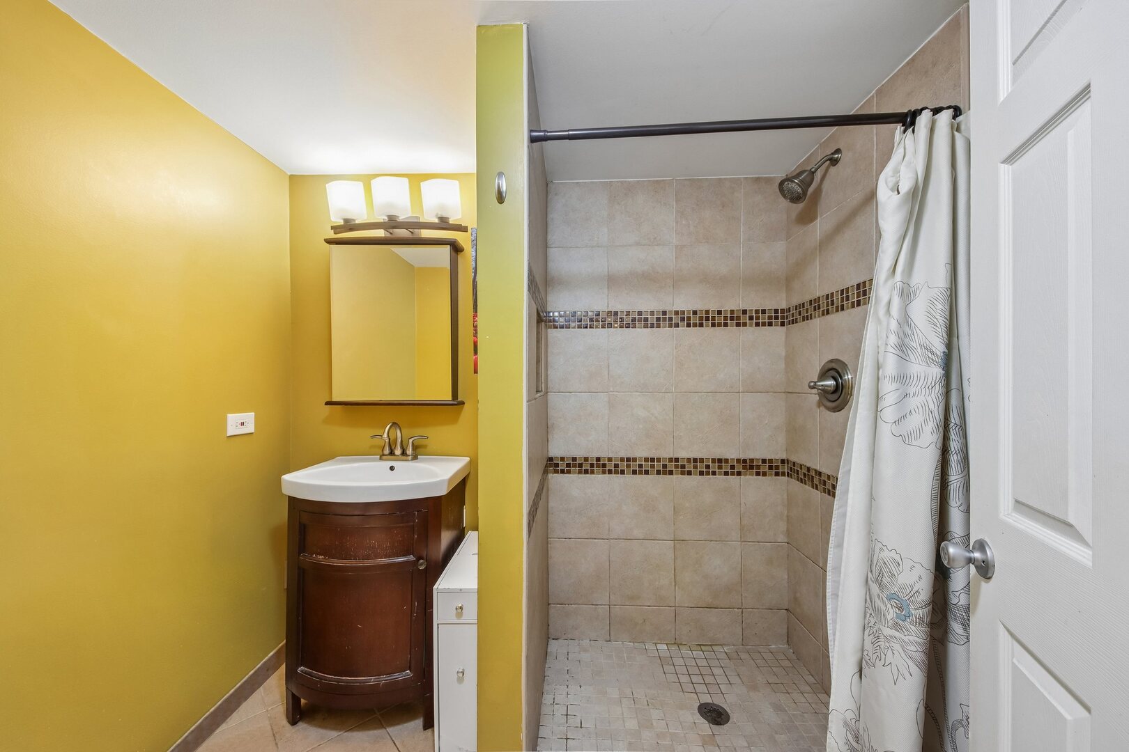 213 Edgemont Street Property Photo 25
