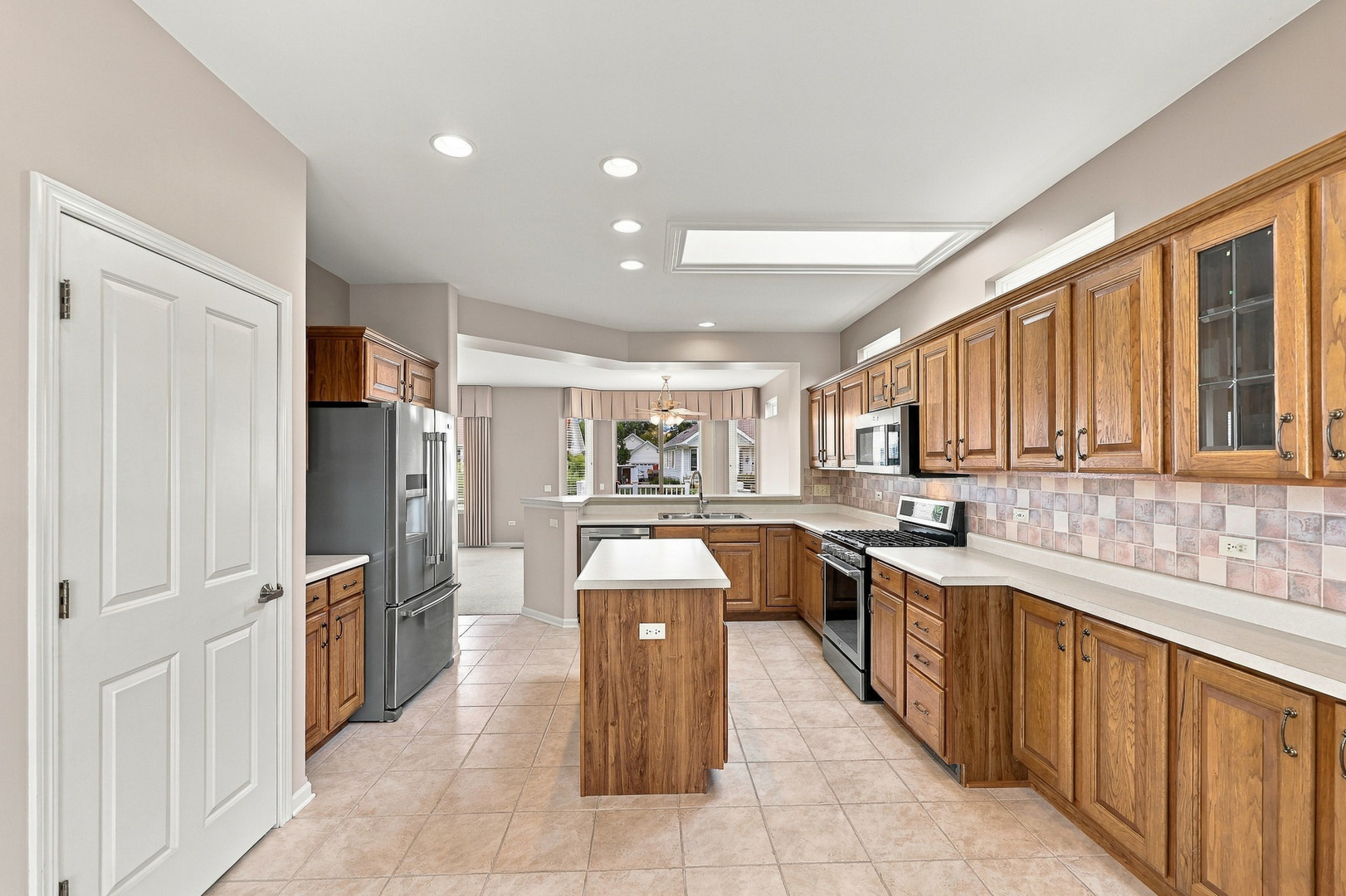 12996 Wisconsin Circle Property Photo 6