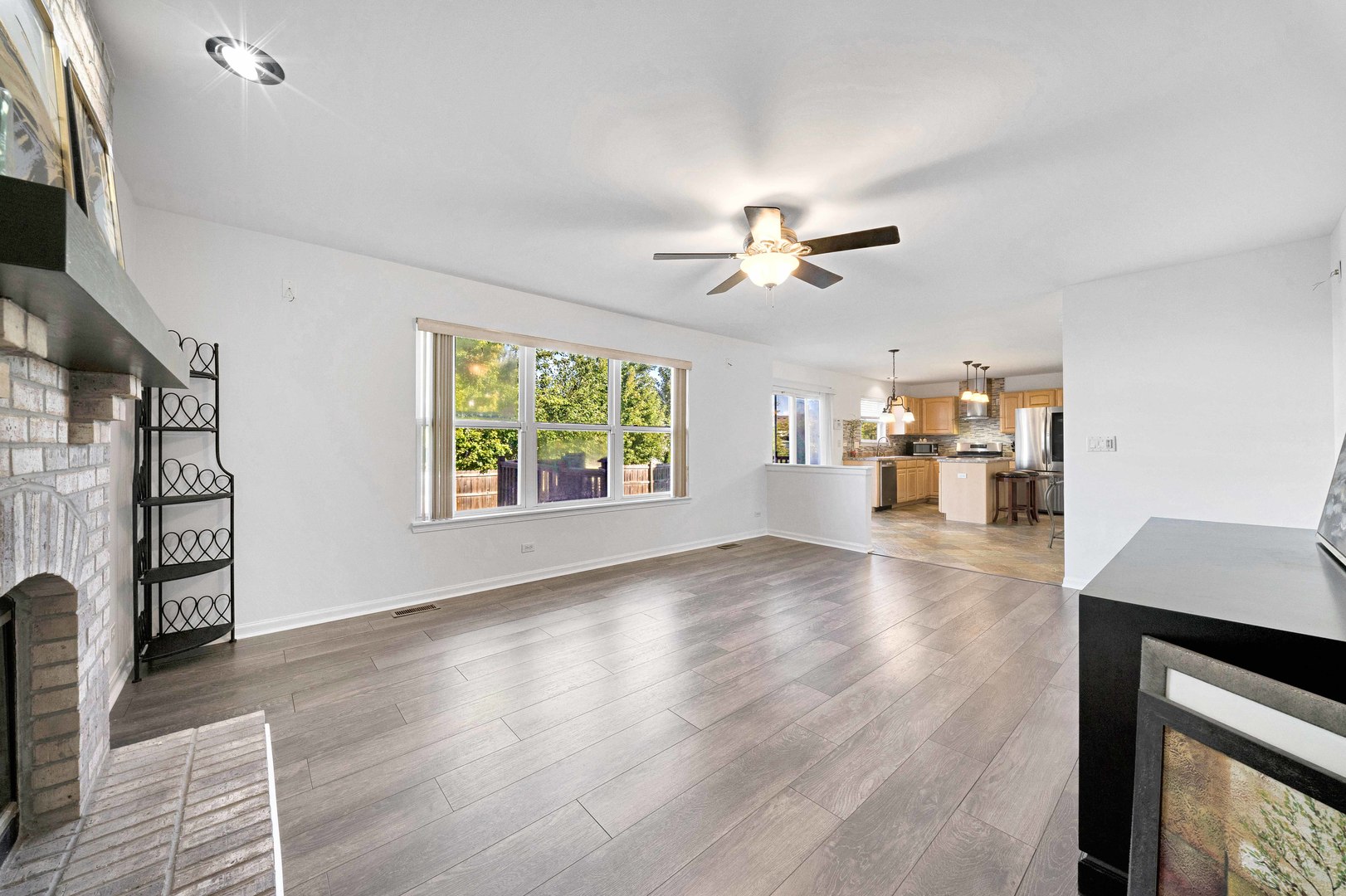 11775 Everglades Road Property Photo 18