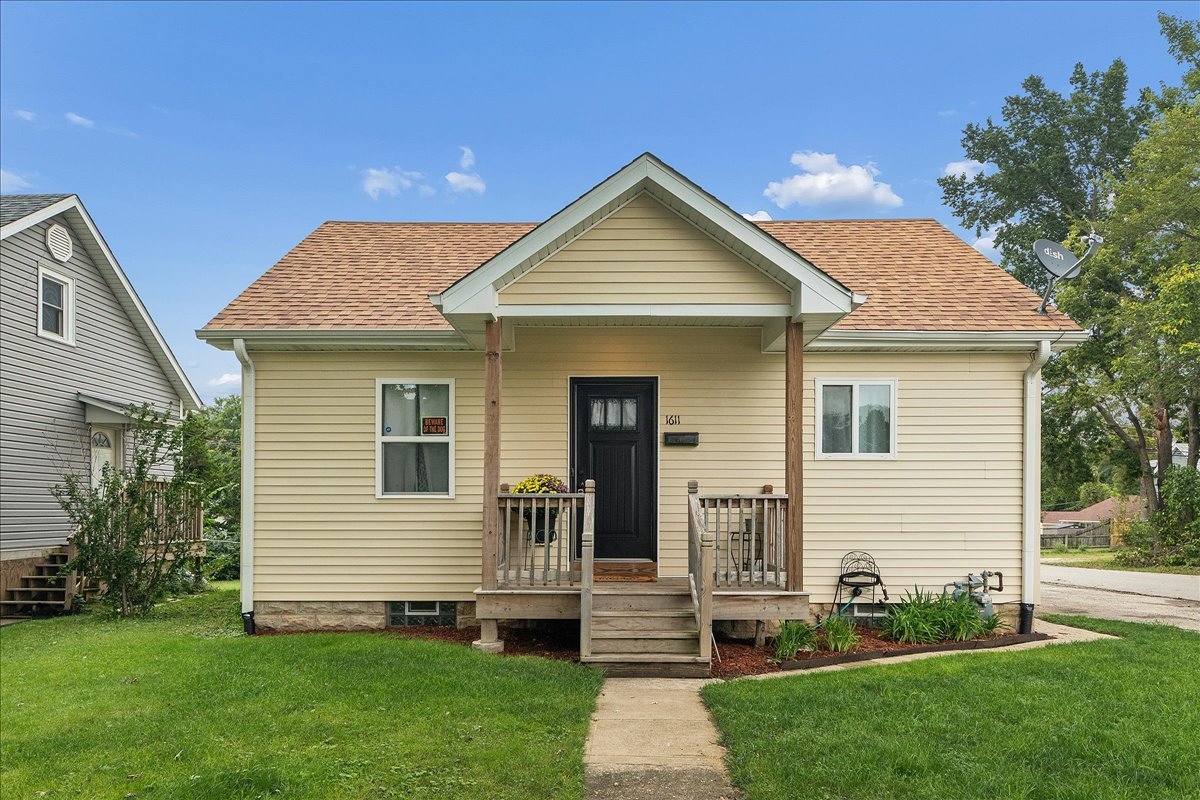 1611 E Washington Street Property Photo 1