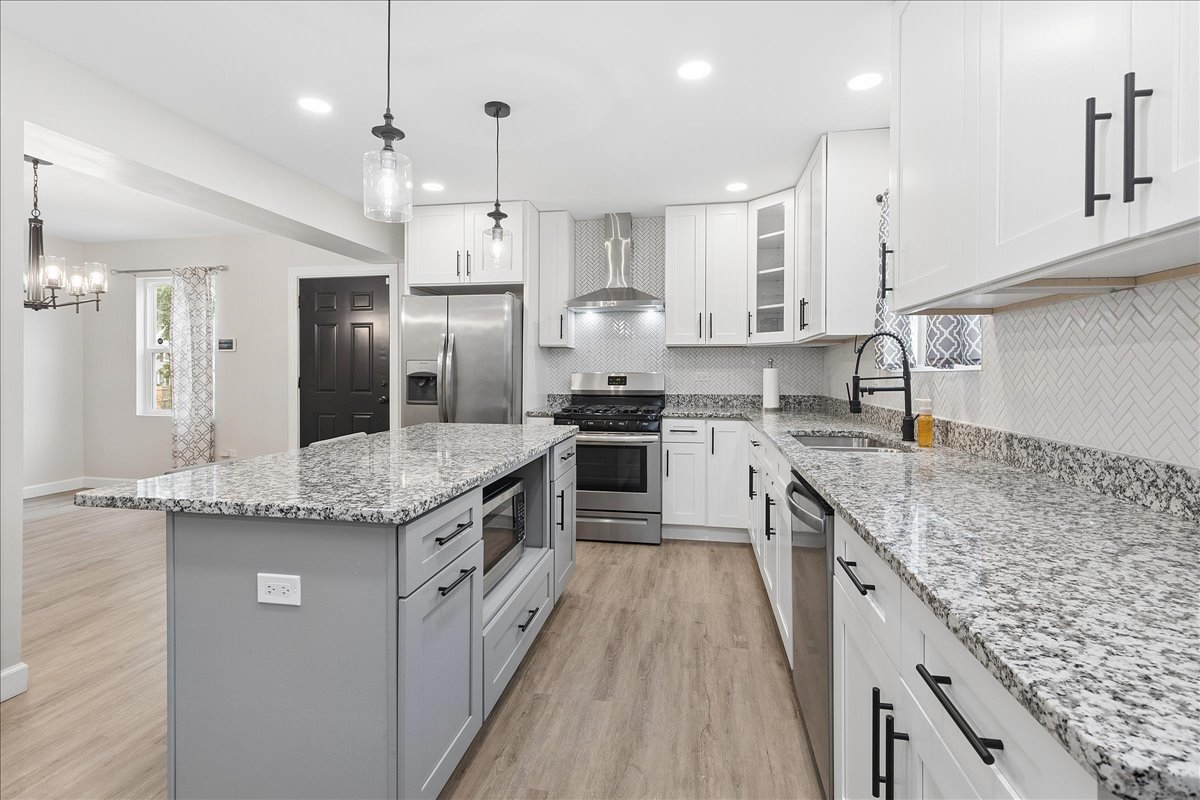 1611 E Washington Street Property Photo 8