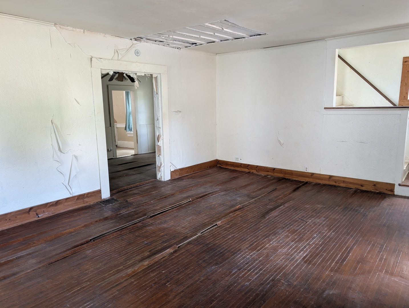 503 E Mason Street Property Photo 4