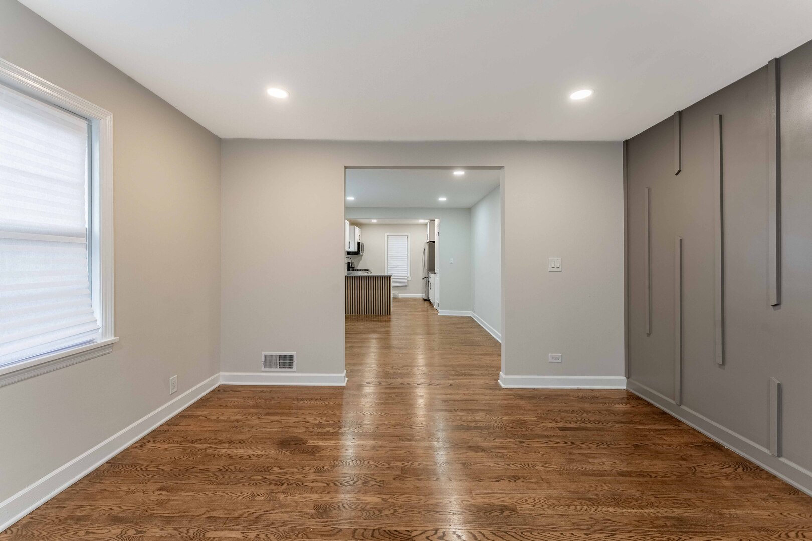 566 Hirsch Avenue Property Photo 24